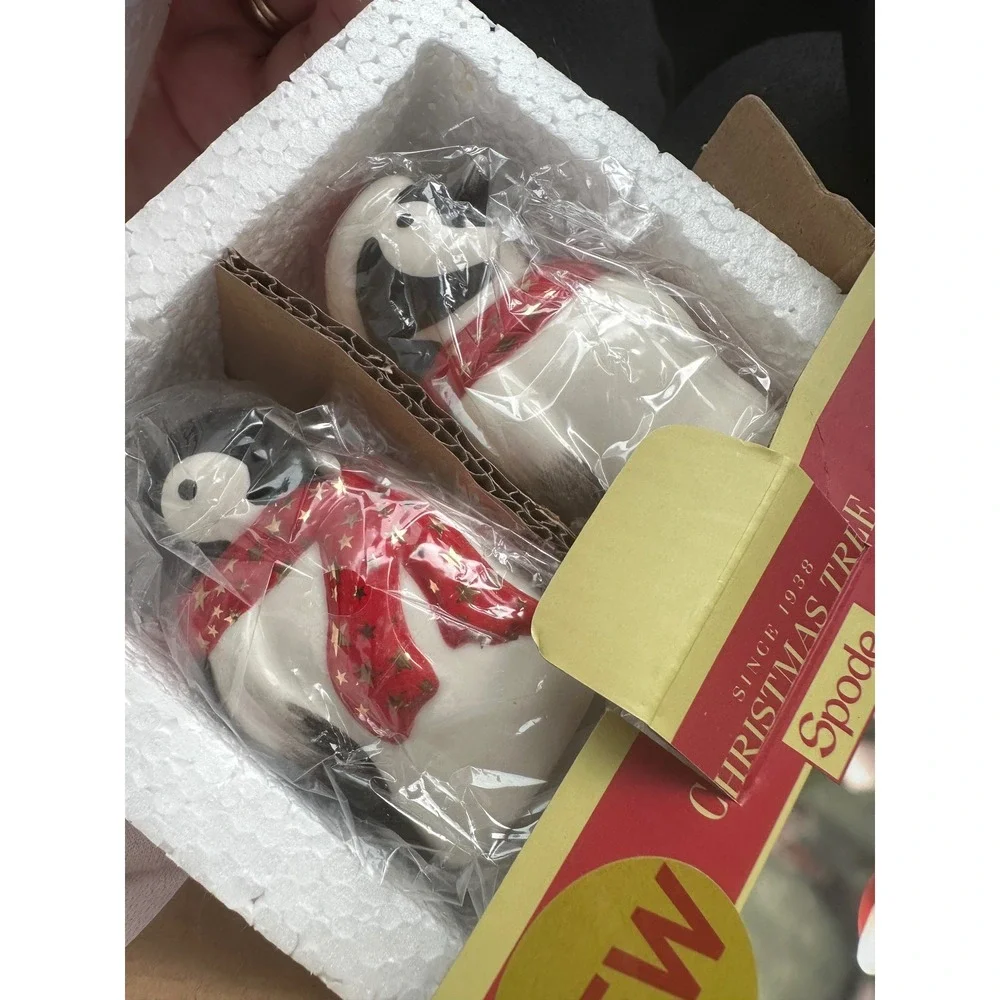 Spode Christmas Tree Penguin Salt and Pepper Set XT8706-XP Holiday Decor NEW